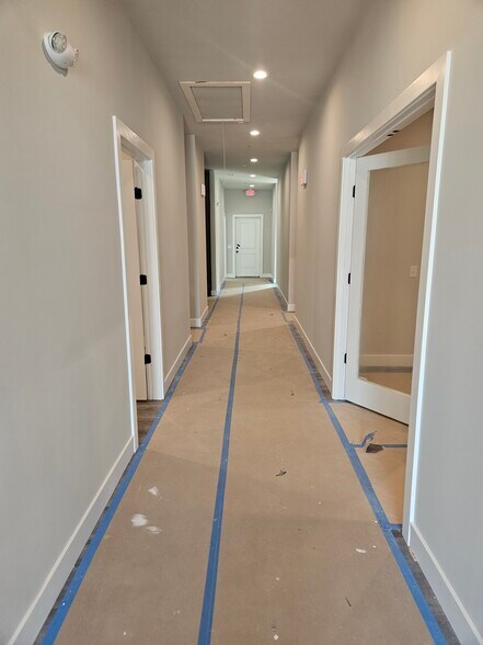 More Photos Of 1607 Reed rd, Pennington Flex For Lease