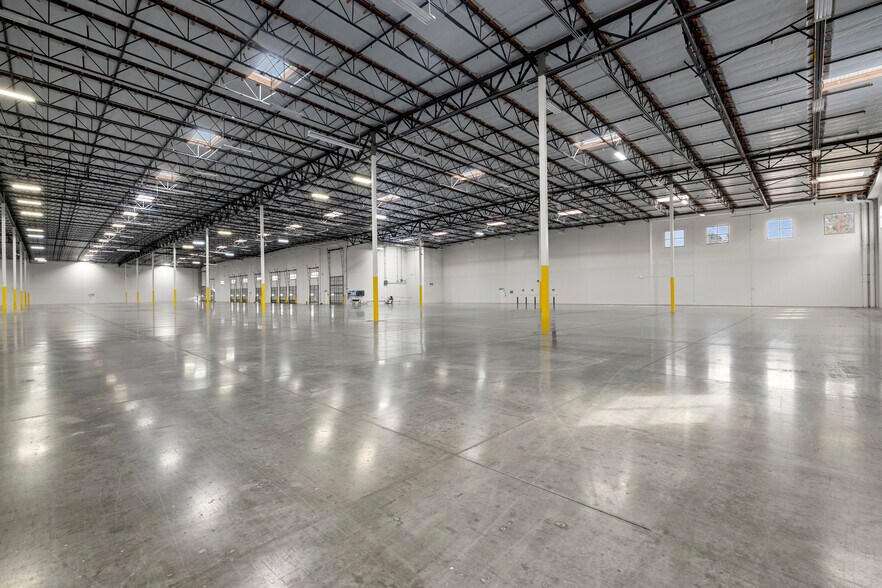 More Photos Of 11246 Jersey Blvd, Rancho Cucamonga Distribution For Lease