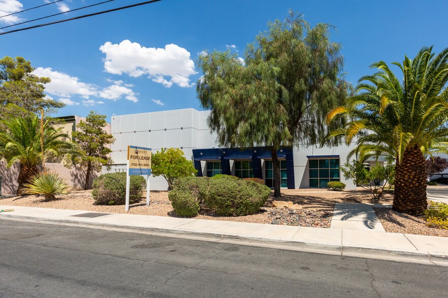 More Photos Of 3720 W Oquendo Rd, Las Vegas Warehouse For Lease