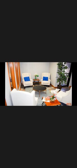More Photos Of 912 Drew St, Clearwater Office For Lease