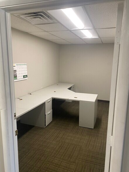 More Photos Of 1275 Bloomfield Ave, Fairfield Warehouse For Lease