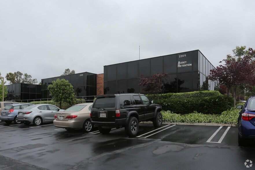 More Photos Of 23171-23173 La Cadena Dr, Laguna Hills Medical For Lease