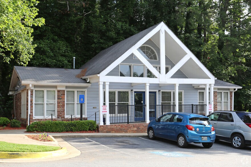 Primary Photo Of 1991 Delowe Dr SW, Atlanta Apartments For Sale