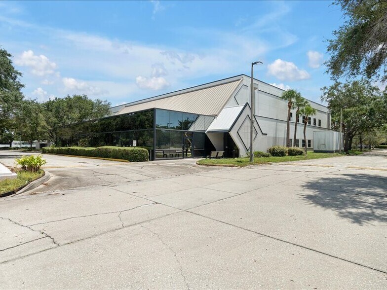 More Photos Of 5225 Tech Data Dr, Clearwater Office For Lease
