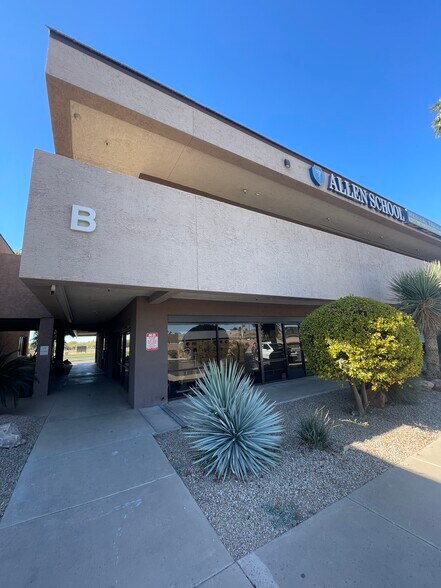 More Photos Of 15600-15650 N Black Canyon Hwy, Phoenix Office For Lease