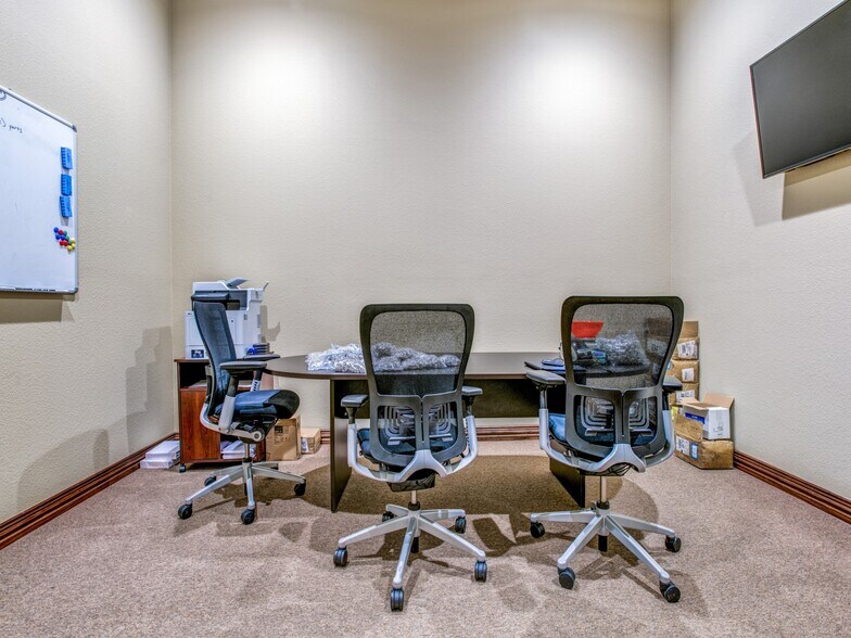 More Photos Of 9300 John Hickman Pky, Frisco Medical For Lease