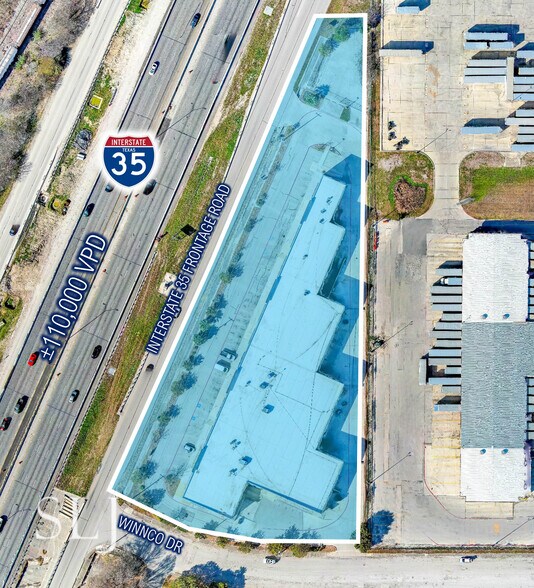 More Photos Of 4400-4420 N Interstate 35, San Antonio Showroom For Sale