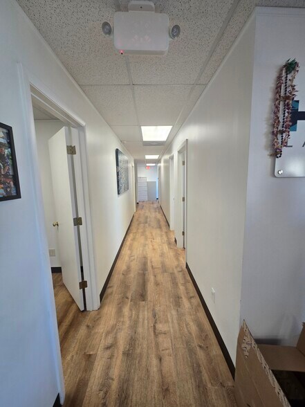 More Photos Of 400 Ala Makani St, Kahului Office For Lease