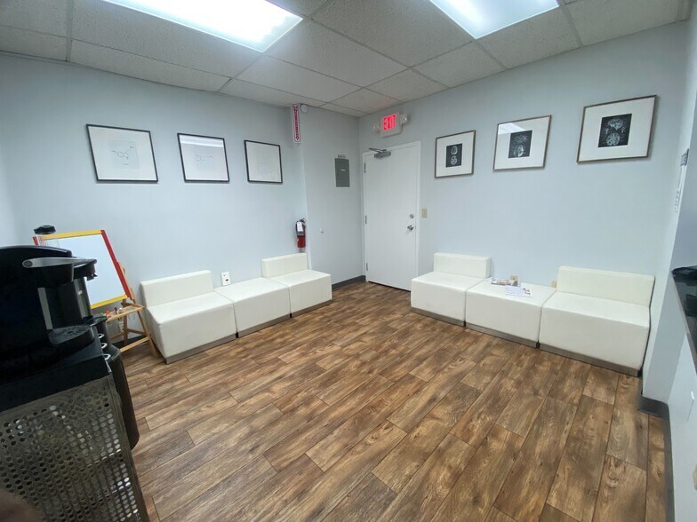 More Photos Of 6801 Lake Worth Rd, Greenacres Medical For Sale