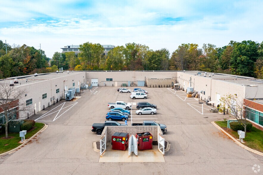 More Photos Of 27275 Haggerty Rd, Novi Research And Development For Lease