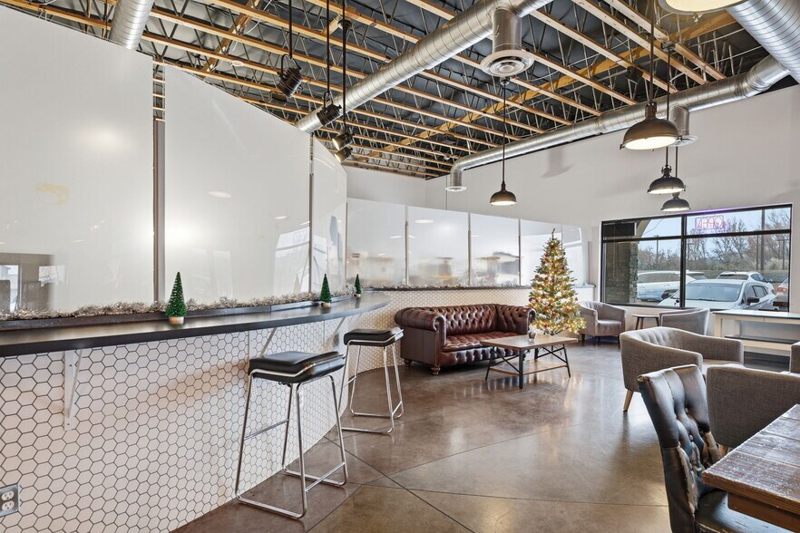 More Photos Of 1215 Aaron Dr, Richland General Retail For Lease