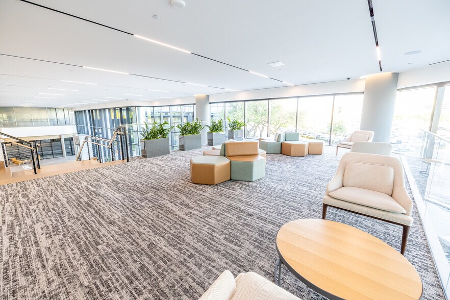 More Photos Of 820 Gessner Rd, Houston Office For Lease