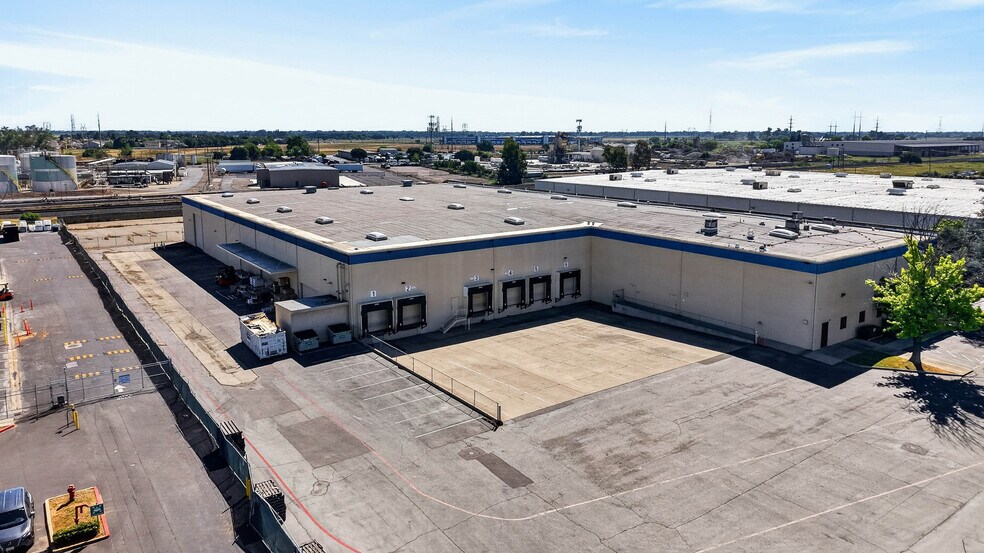 More Photos Of 10149 Iron Rock Way, Elk Grove Warehouse For Sale