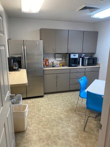 More Photos Of 114 Lee St, Shelby Medical For Sale