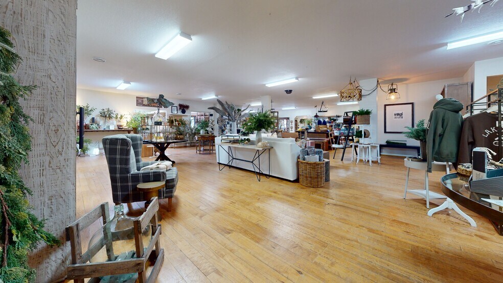 More Photos Of 225 SE 21st St, Grand Rapids Storefront Retail Office For Sale