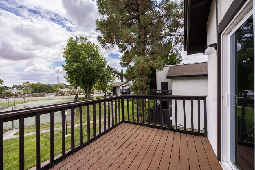 More Photos Of 1700 E Tabor Ave, Fairfield Apartments For Sale