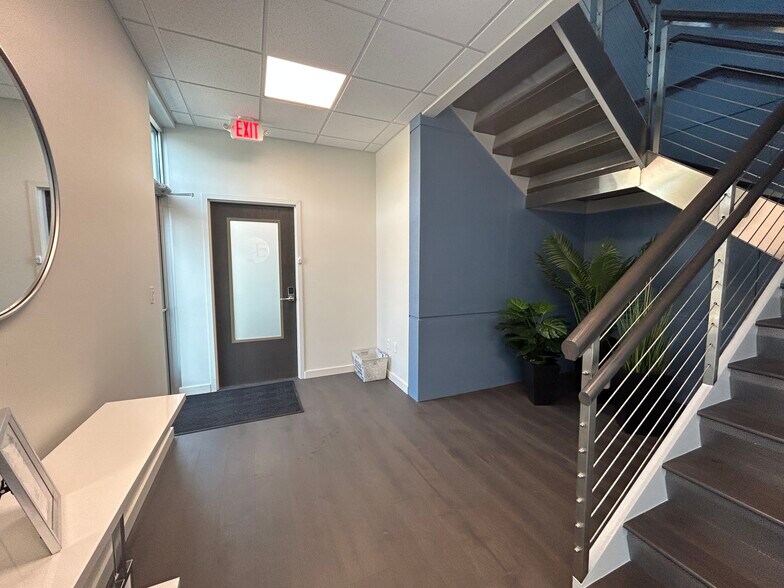 Primary Photo Of 1902 W Kennedy Blvd, Tampa Office For Lease