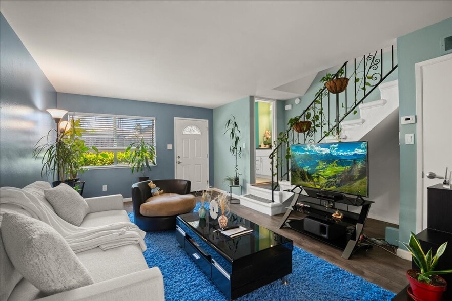 More Photos Of 736 Madison Ave, Redwood City Apartments For Sale