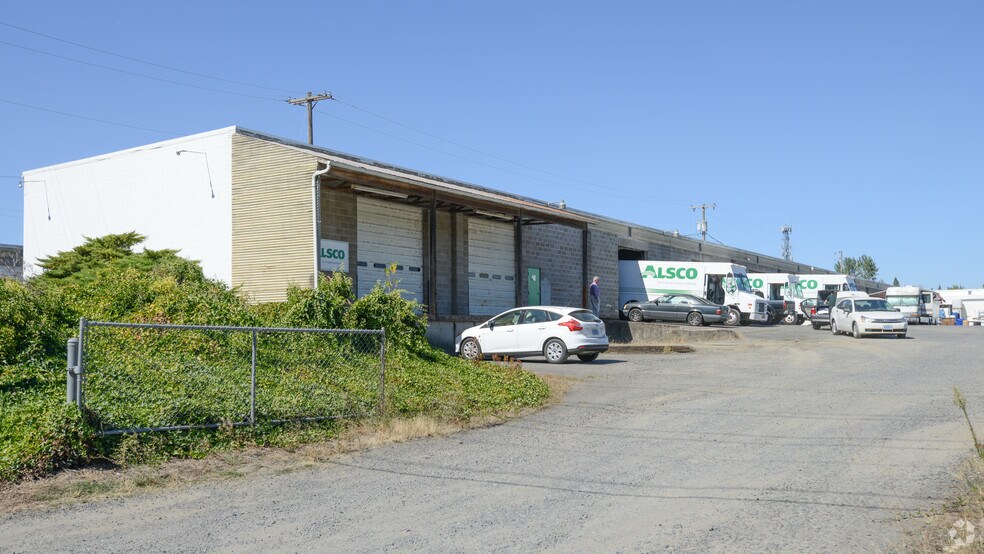 More Photos Of 5065 State St, Salem Warehouse For Lease