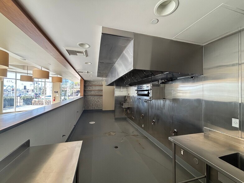 More Photos Of 970 Monument St, Pacific Palisades Storefront Retail Office For Lease