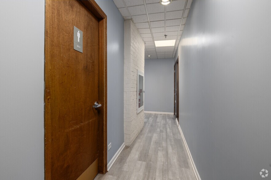 More Photos Of 930 W 175th St, Homewood Office For Sale