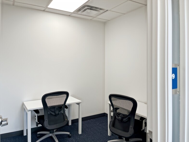 More Photos Of 41430 Grand River Ave, Novi Coworking Space