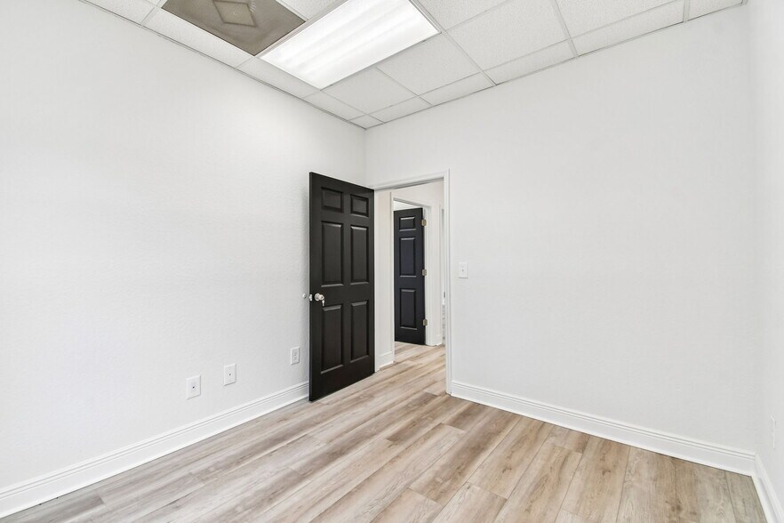 More Photos Of 450 E Highway 50, Clermont Medical For Lease