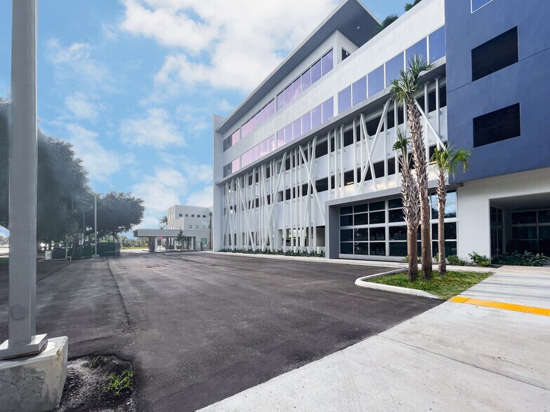 More Photos Of 7920 Miami Lakes Drive West, Miami Lakes Office For Lease