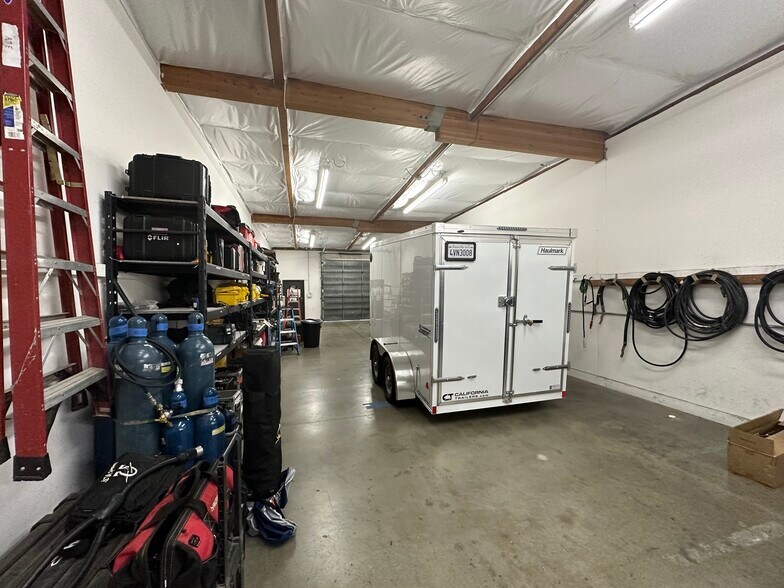 More Photos Of 7083 Commerce Cir, Pleasanton Warehouse For Lease