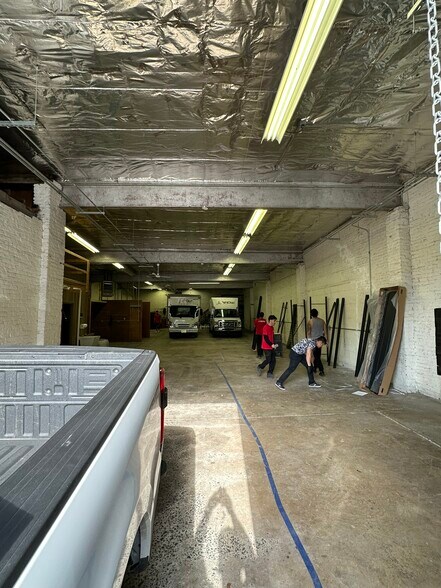 More Photos Of 119-121 S 15th St, Newark Manufacturing For Lease