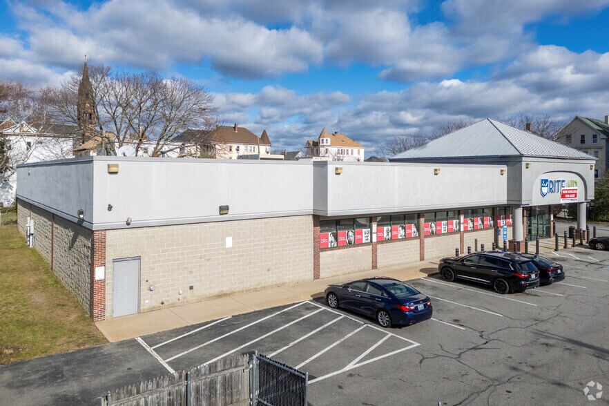 More Photos Of 1207 Acushnet Ave, New Bedford Drugstore For Lease