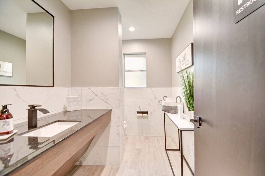 More Photos Of 26615 Oak Ridge Dr, The Woodlands Office For Lease