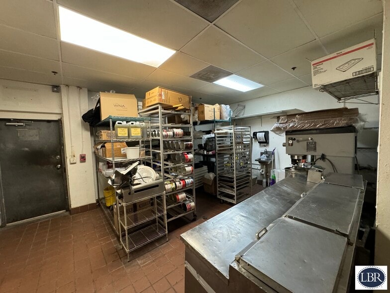 More Photos Of 918 E New Haven Ave, Melbourne General Retail For Sale