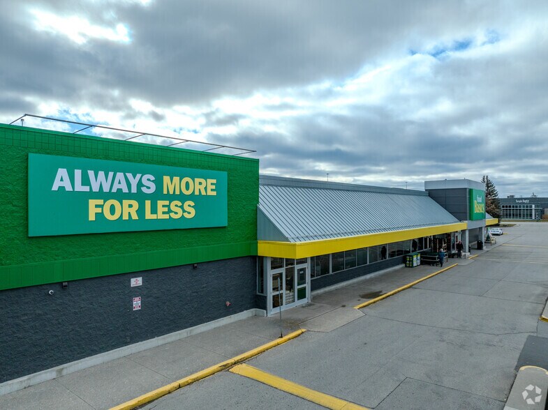 More Photos Of 100 Jamieson Pky, Cambridge Storefront For Lease