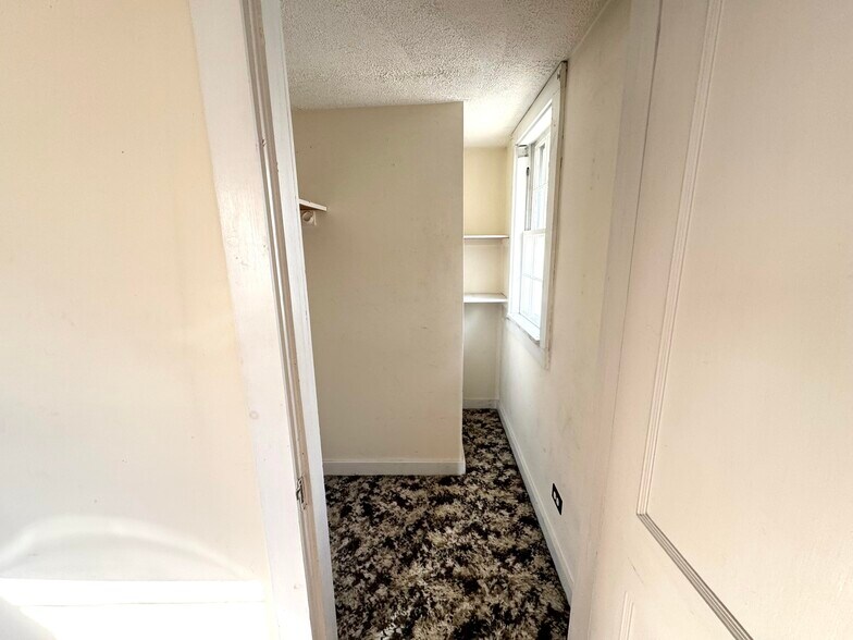 More Photos Of 2072 Main st, Londonderry Apartments For Sale