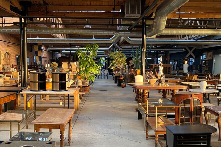 More Photos Of 1750 N Springfield Ave, Chicago Warehouse For Lease