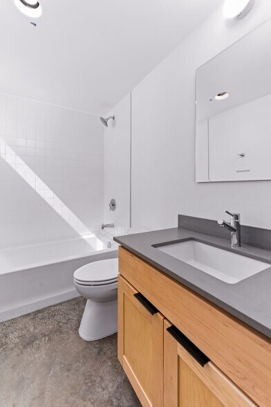 More Photos Of 21 Lalo Way, Tucson Multifamily For Sale