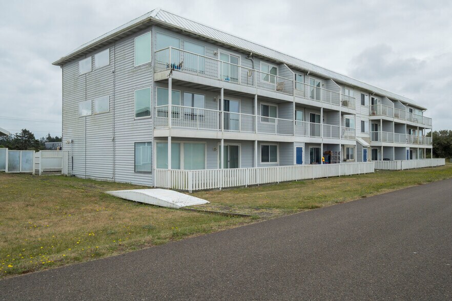 More Photos Of 605 Point Brown Ave NW, Ocean Shores Apartments For Sale