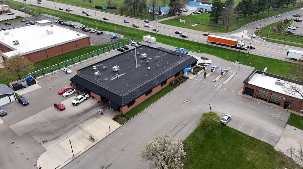 More Photos Of 8062 Orange Centre Dr, Lewis Center Carwash For Sale