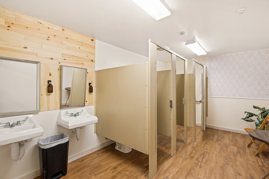 More Photos Of 162 Black Bear Run, Berlin Lodge Meeting Hall For Sale