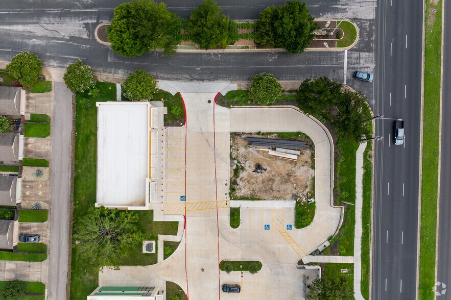 More Photos Of 709 E Slaughter Ln, Austin Unknown For Lease