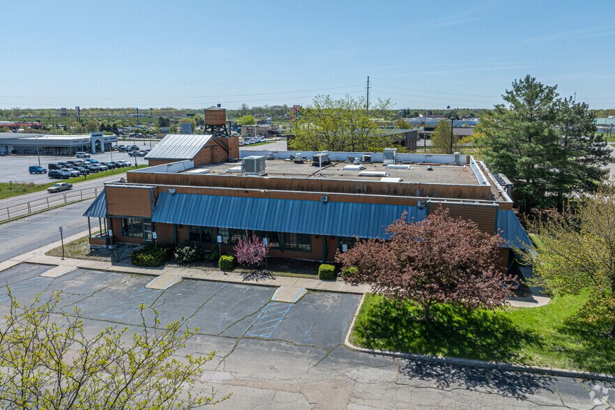 More Photos Of 1830 Pipestone Rd, Benton Harbor Restaurant For Sale