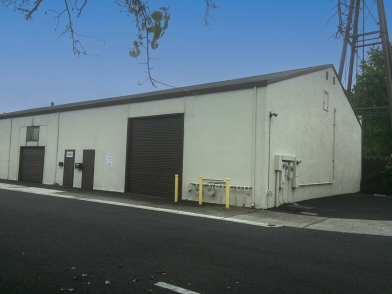 More Photos Of 3031-3057 California Blvd, Napa Warehouse For Lease