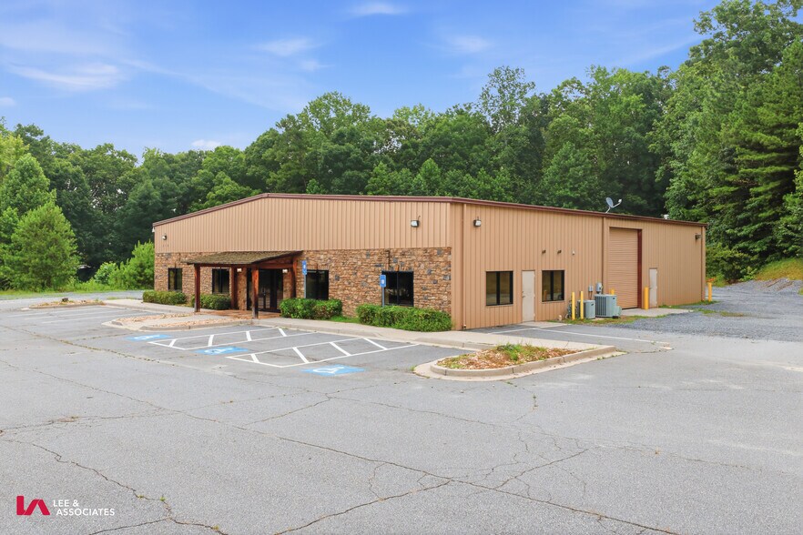 More Photos Of 210 Holt Rd, Acworth Industrial For Lease