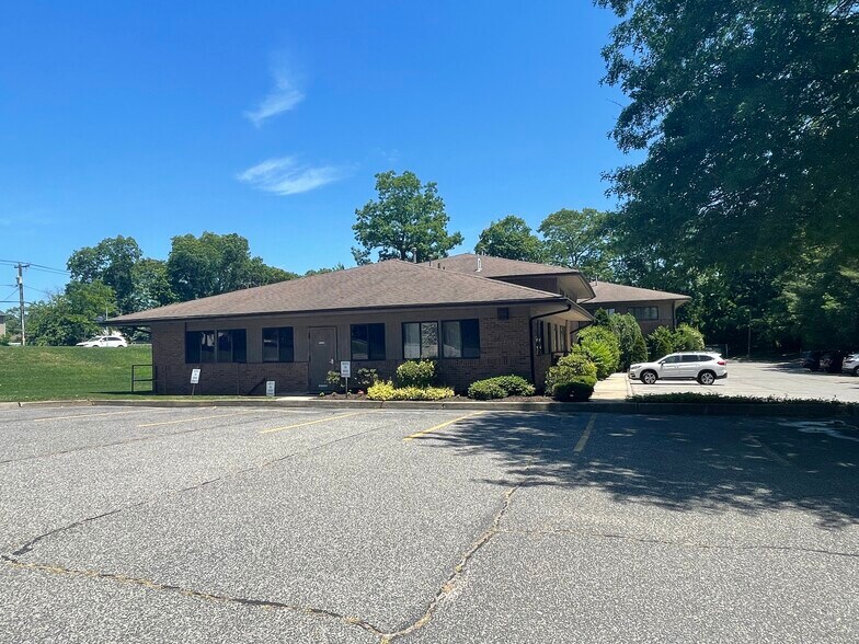 More Photos Of 1150 Portion Rd, Holtsville Medical For Lease