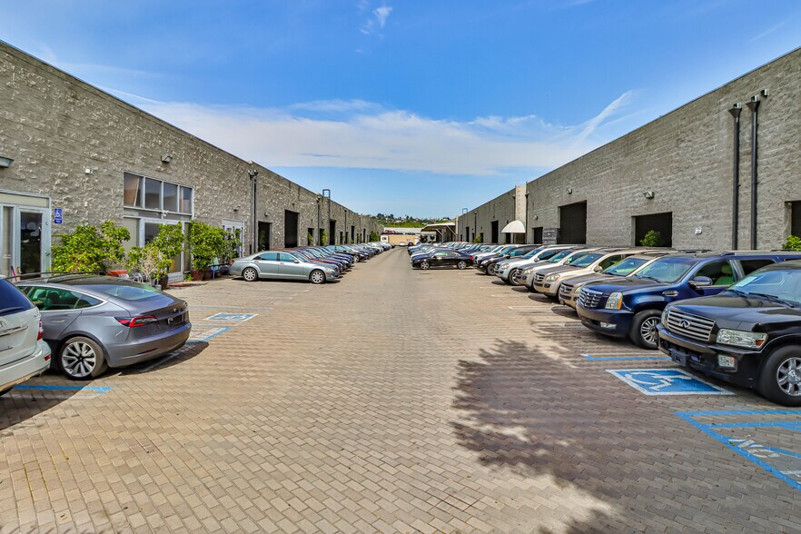 More Photos Of 12039 Branford St, Sun Valley Manufacturing For Lease