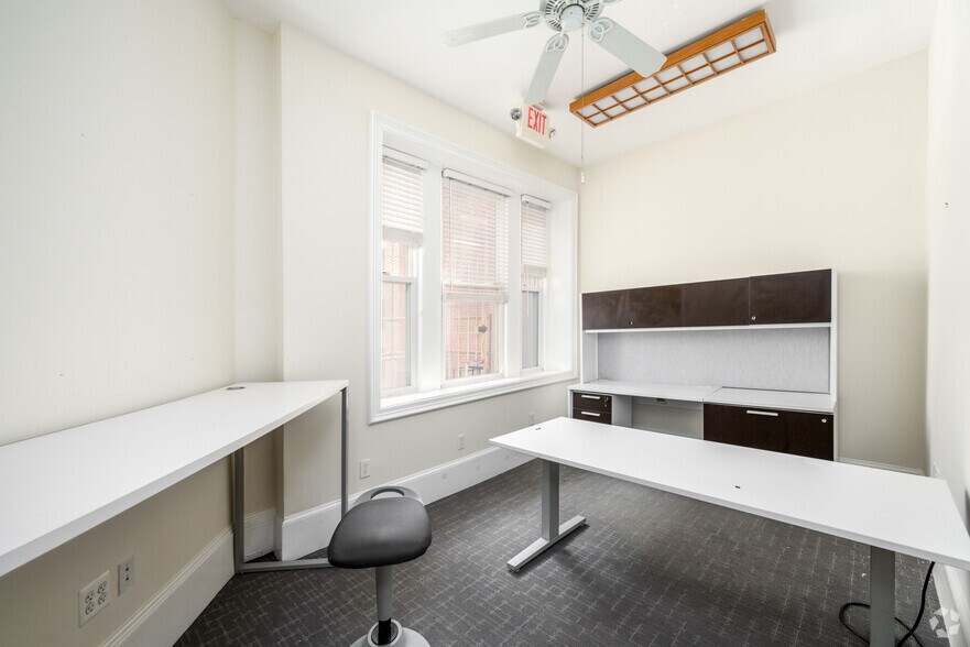 More Photos Of 1230 17th St NW, Washington Office Residential For Sale