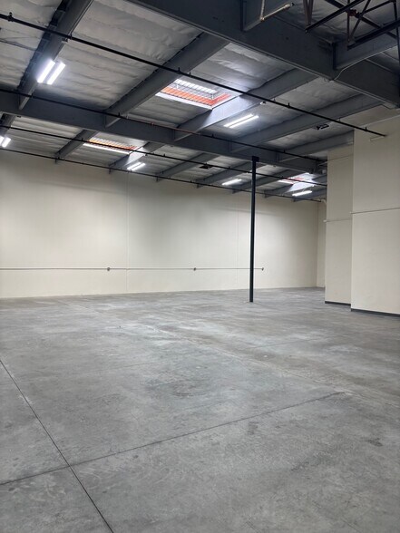 More Photos Of 9528 E Rush St, South El Monte Manufacturing For Lease