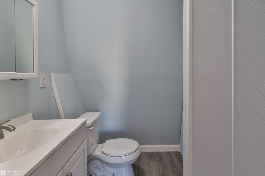 More Photos Of 38 W Central Ave, Bangor Apartments For Sale