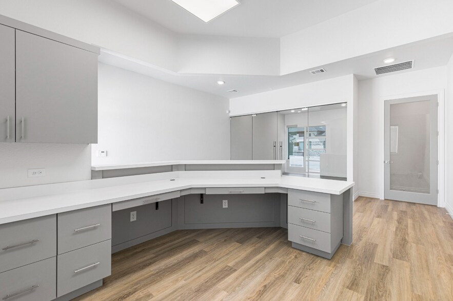 More Photos Of 19023 Stuebner Airline Rd, Spring Office For Sale